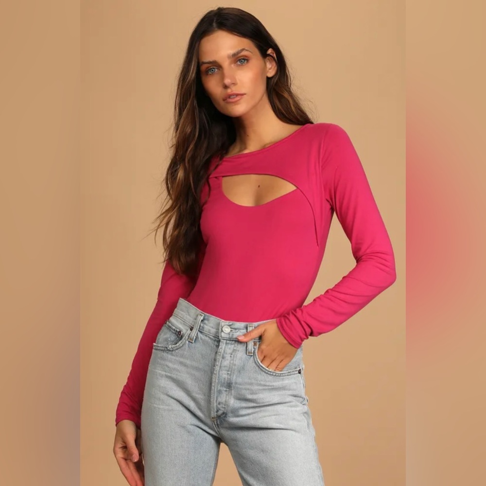 NWT Lulus Magenta Long-Sleeve Cutout Bodysuit - M
